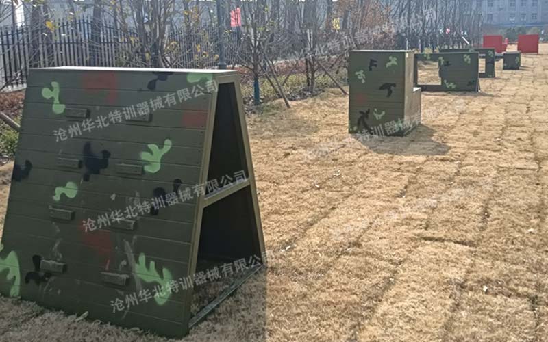 某国防教育基地小小特种兵军事障碍赛顺利完工！
